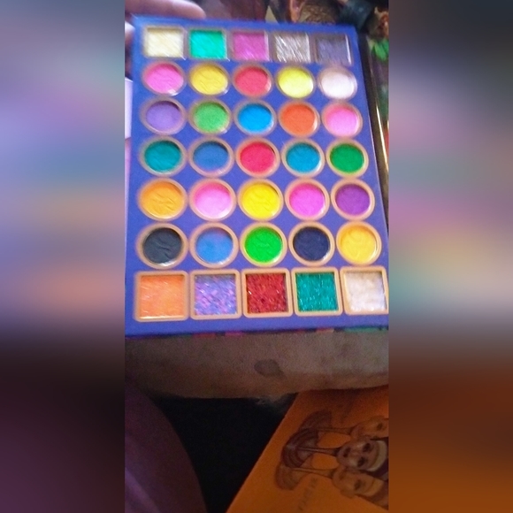 Like New Neon Thunder Palette by Simply Bella - Picture 3 of 3